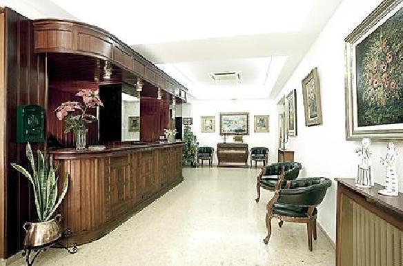Hotel Gaya Peguera Exterior photo